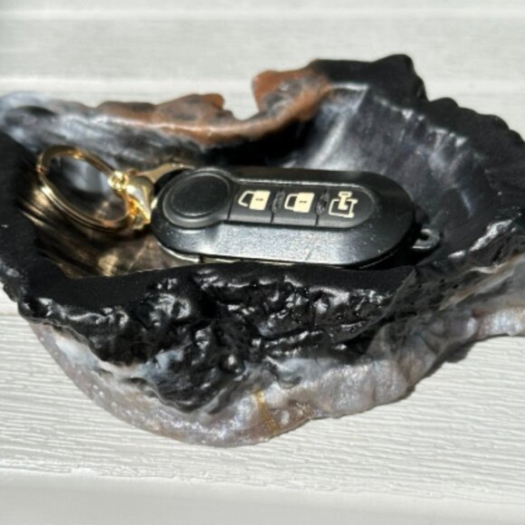 Handmade Resin Geode Style Trinket Dish - Picture 6 of 8